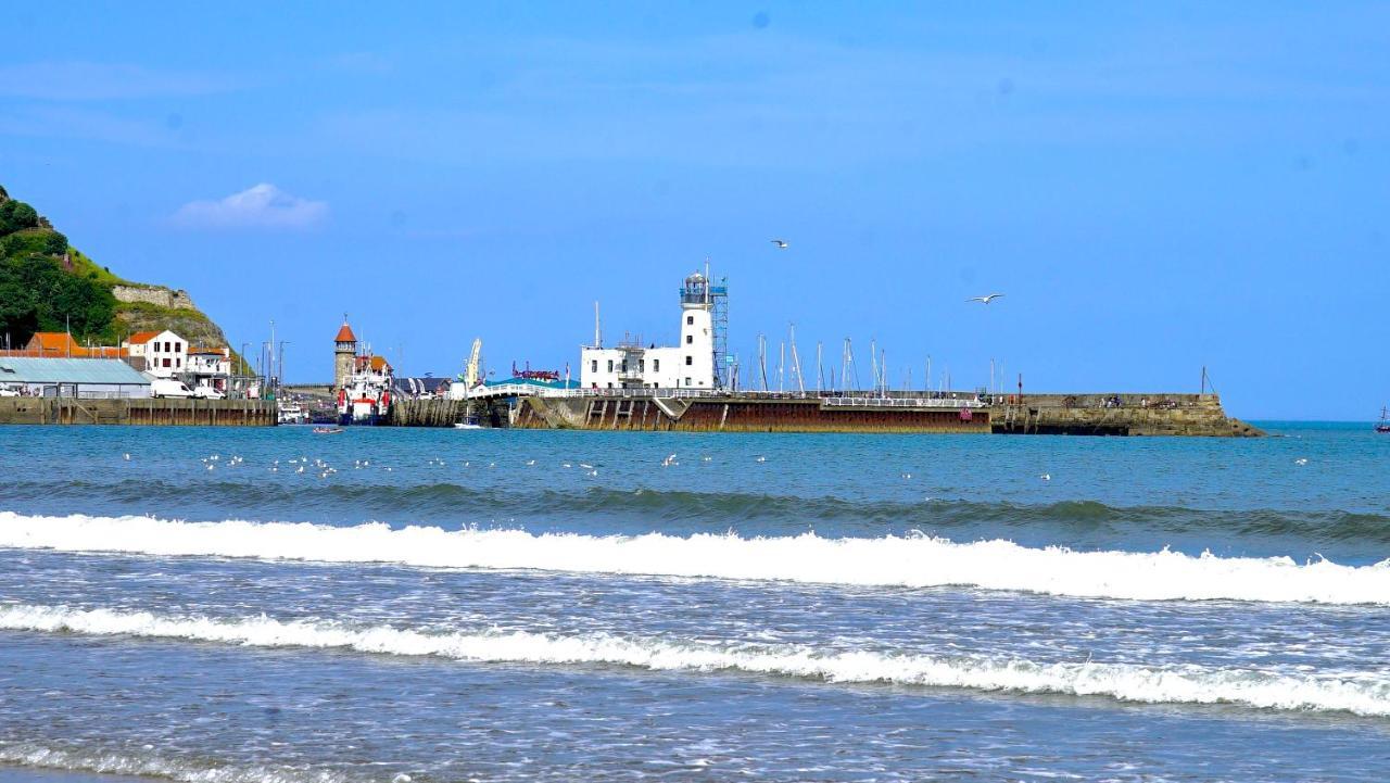 Blue Lighthouse Scarborough Exterior foto